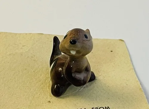 RETIRED Vintage Hagen Renaker Baby Chipmunk image indicator(3)