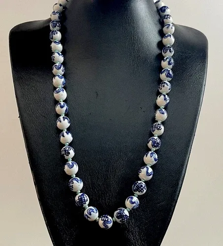 VINTAGE CHINESE TRADE PORCELAIN BEADS NECKLACE
