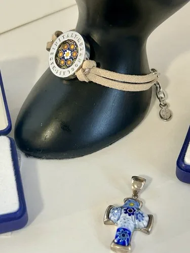 6 PCE LOT: 4 Murrine Veneziane Pendants, Murano Bracelet, 925 Mi image indicator(8)