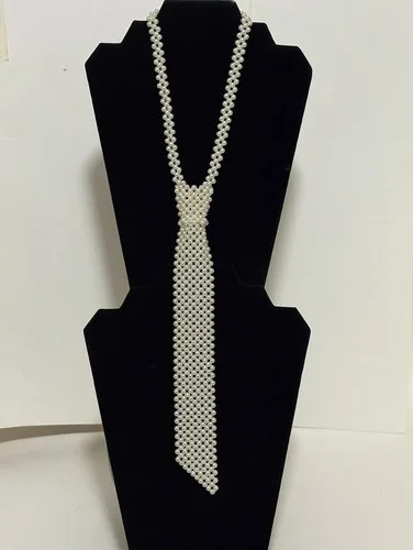 Vintage 19” Faux Pearl Necktie Necklace Asymmetrical Classic Ivo