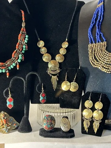 9 PIECE COLLECTION TRIBAL VINTAGE TIBETAN JEWELRY