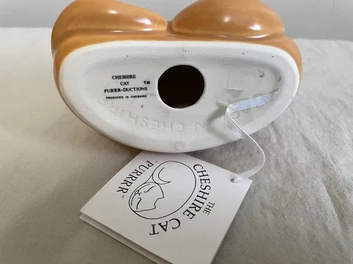 ADORABLE CHESHIRE CAT FROM CHESHIRE ENGLAND image indicator(2)