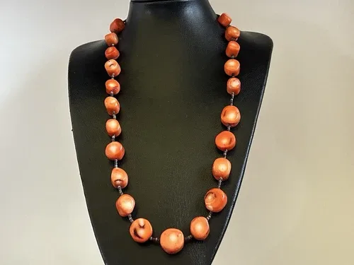 Vintage Chunky Red Coral Necklace Strung with Heishi Beads 27 in image indicator(2)