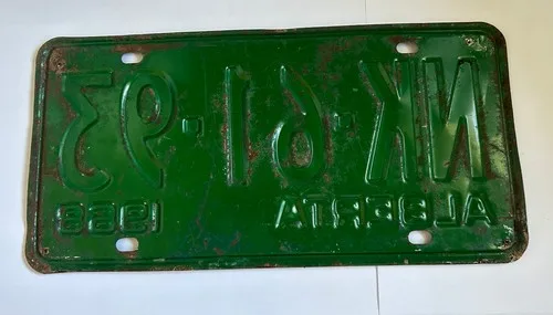 1968 LICENSE PLATE ALBERTA CANADA GREEN AND WHITE image indicator(2)