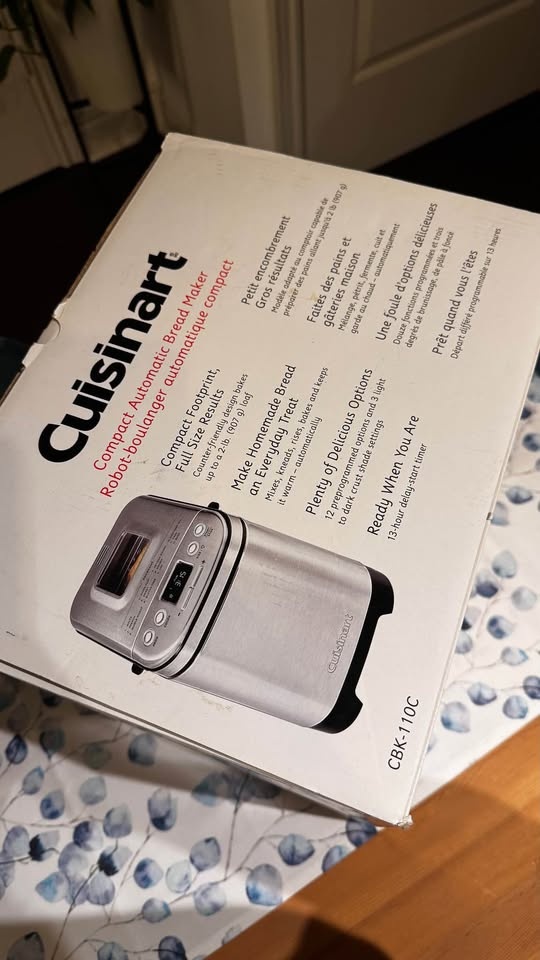 Cuisinart Bread Maker with Box and Manual (CBK-110C) - photo 2
