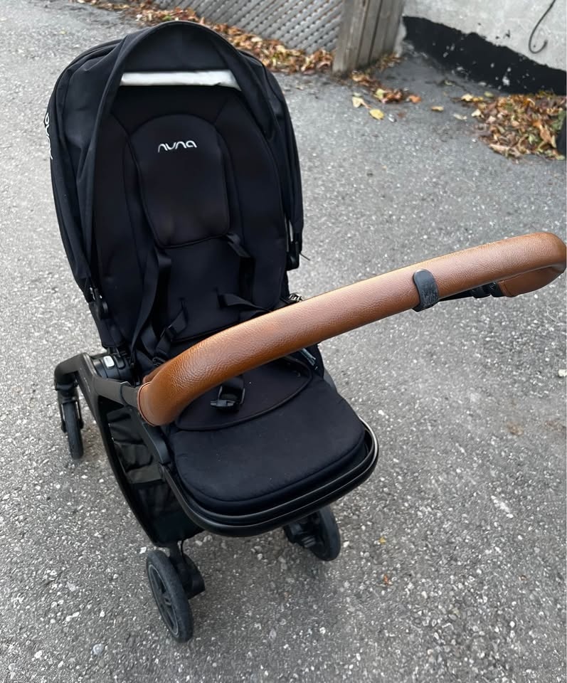 Nuna Triv Stroller- Excellent Used Condition - photo 2