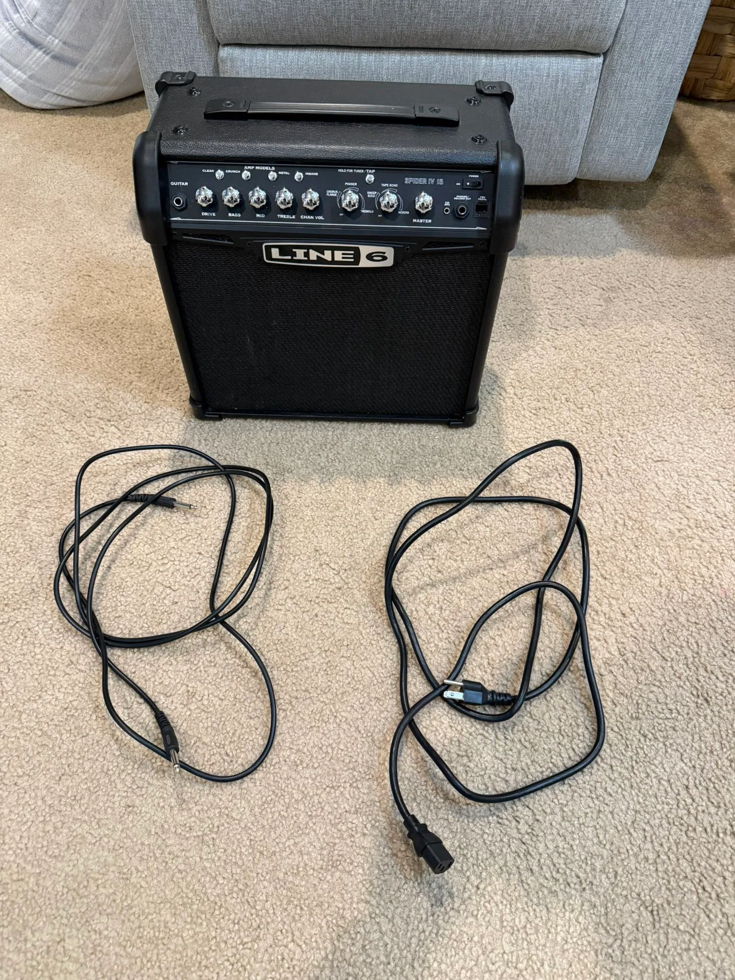 Line 6 Spider Guitar Amplifier With Cable image indicator(8)