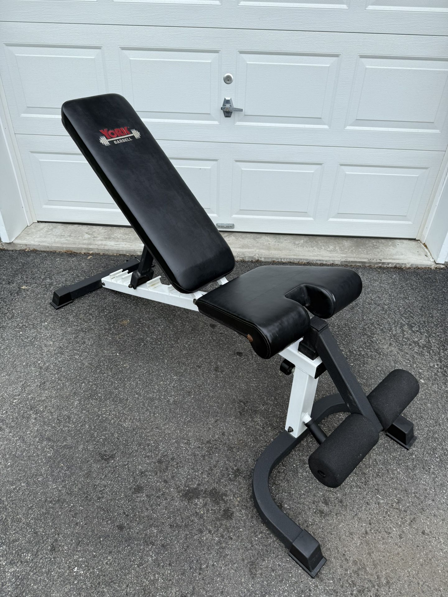 York Barbell Adjustable Gym Weight Bench With Wheels