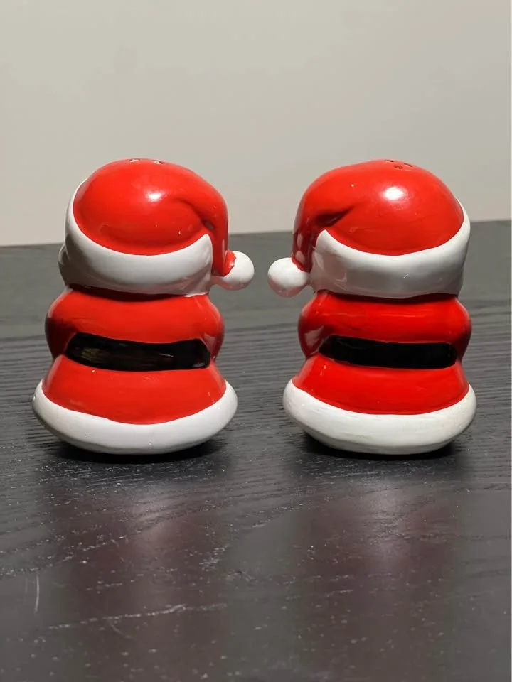 Vintage Enesco Santa Salt & Pepper Shakers 1984 image indicator(5)