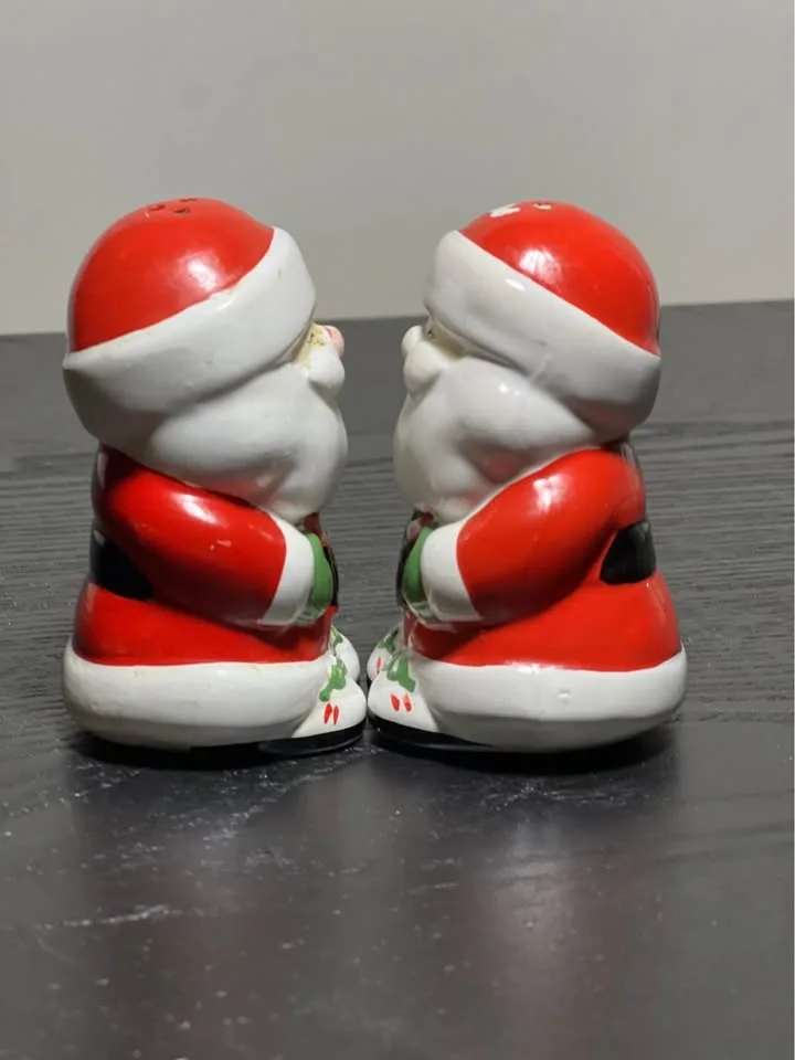 Vintage Enesco Santa Salt & Pepper Shakers 1984 image indicator(6)