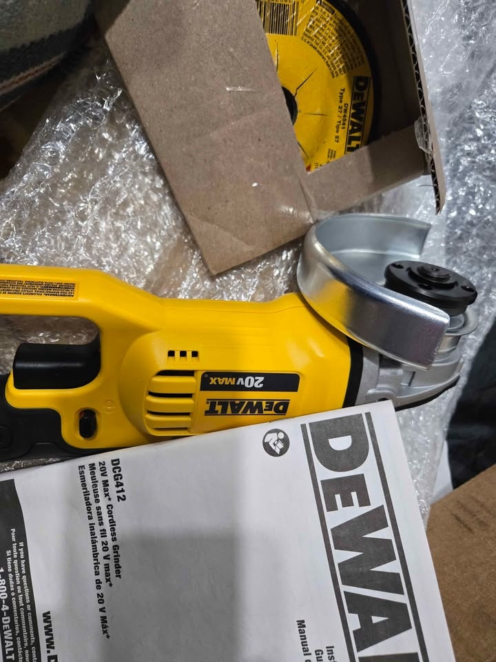 Dewalt DCG412 20V MAX* 4-1/2” Grinder (Tool Only), Yellow - photo 3