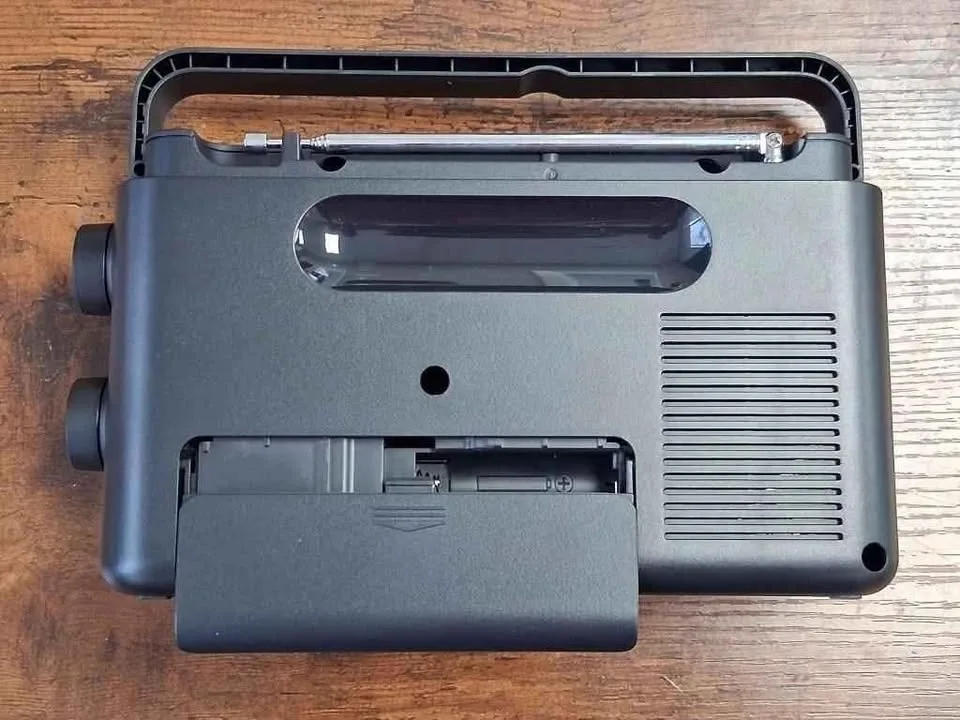 Sony ICF-506 Analog Tuning Portable image indicator(6)