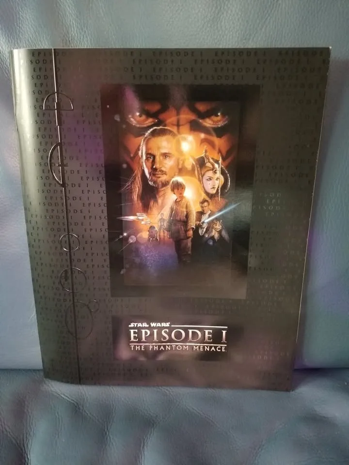 Star Wars Episode I Collector Book (4 Available) image indicator(2)