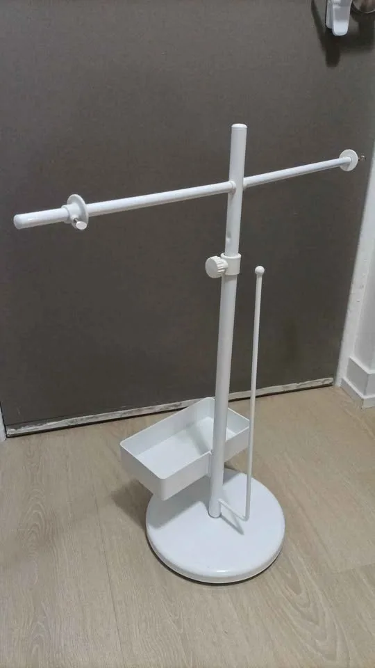 Standing Yarn Holder/Roller image indicator(3)