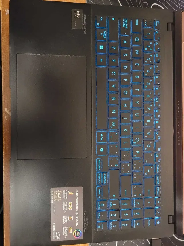 ASUS Vivobook S16 S5606M 16" OLED Display 120Hz image indicator(3)