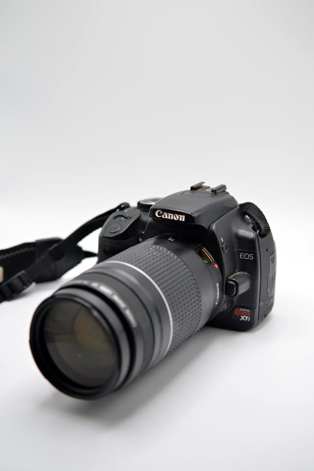 Vintage DSLR – Canon Rebel XTi | Body + 75-300mm Lens