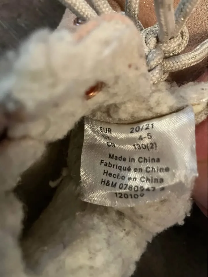 baby girl fleece lined boots - size 4T/5T image indicator(5)