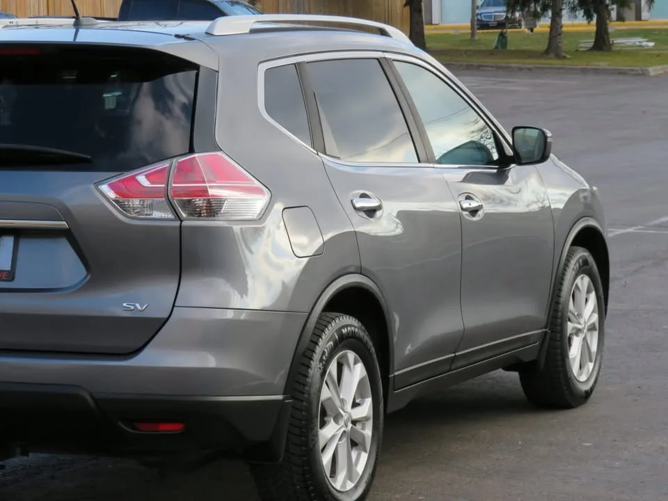 2016 Nissan Rogue SV w/B.Camera Heated Seats Low KM image indicator(6)