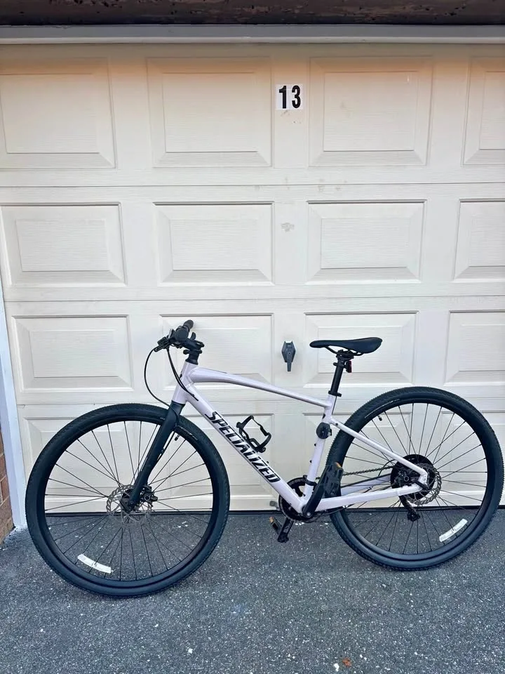 MINT CONDITION Specialized Sirrus X 2.0