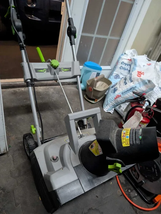 Earthwise Snow Blower image indicator(2)