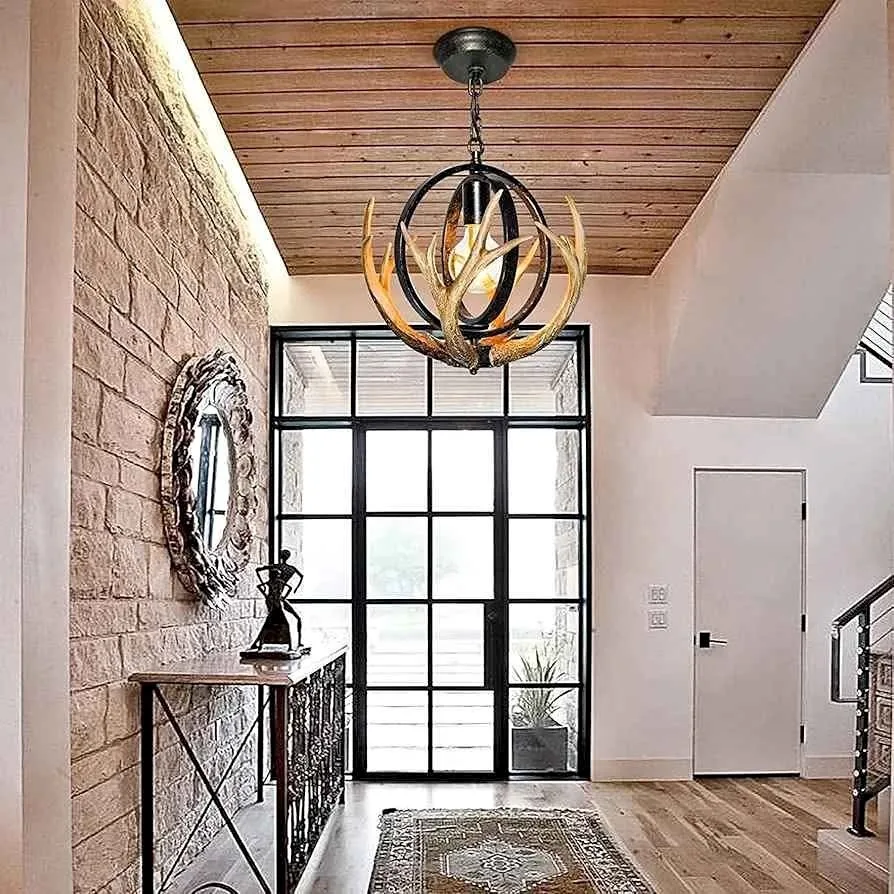 Debemenes rustic chandlier