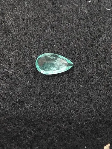 Pear Cut Natural emerald Colombian image indicator(3)
