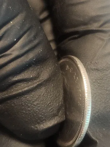 1973 PL Canadian Quarter Mountie Coin image indicator(6)