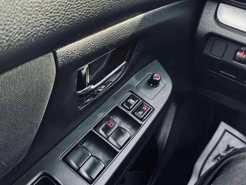 2013 Subaru Impreza image indicator(2)