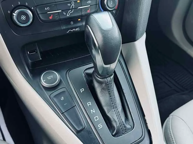 2015 Ford Focus image indicator(4)