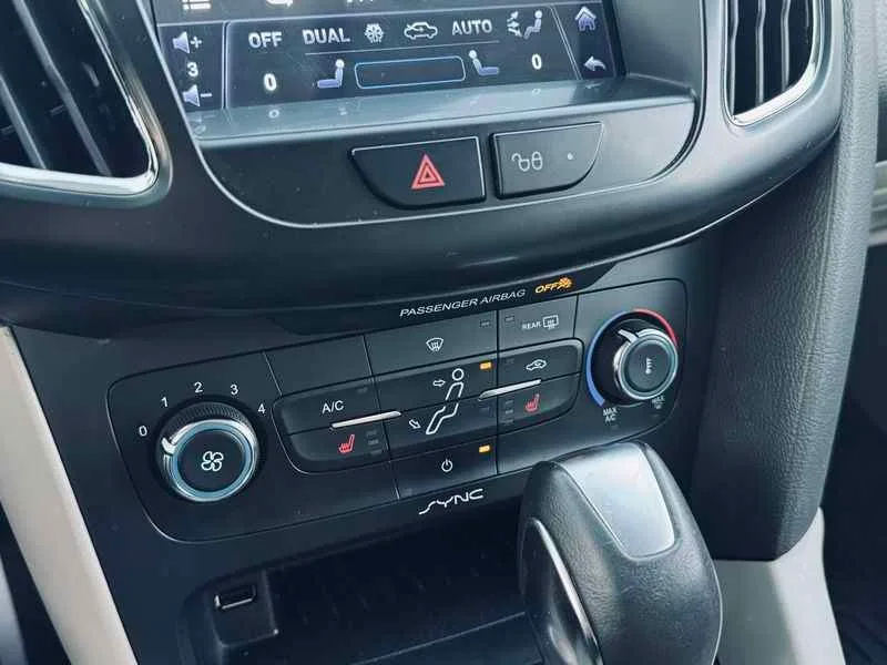 2015 Ford Focus image indicator(5)