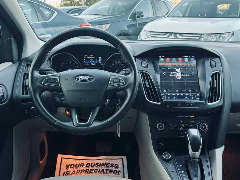 2015 Ford Focus image indicator(8)