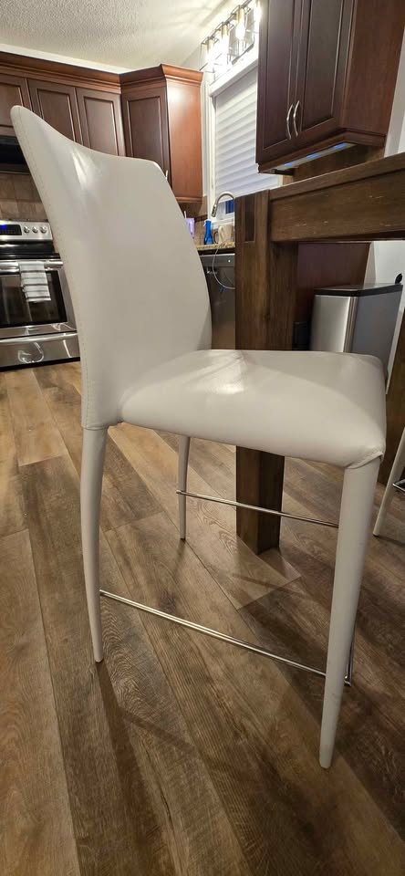 High Top Kitchen Set - Six Chairs - photo 4