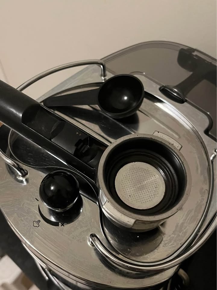 Delonghi Espresso Machine - photo 3