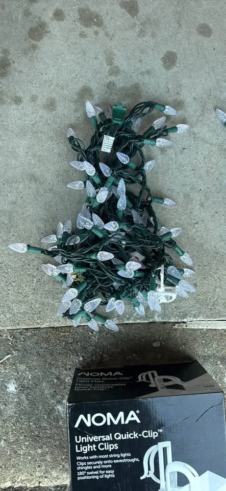 Christmas Light 3x 25ft with clips image indicator(4)