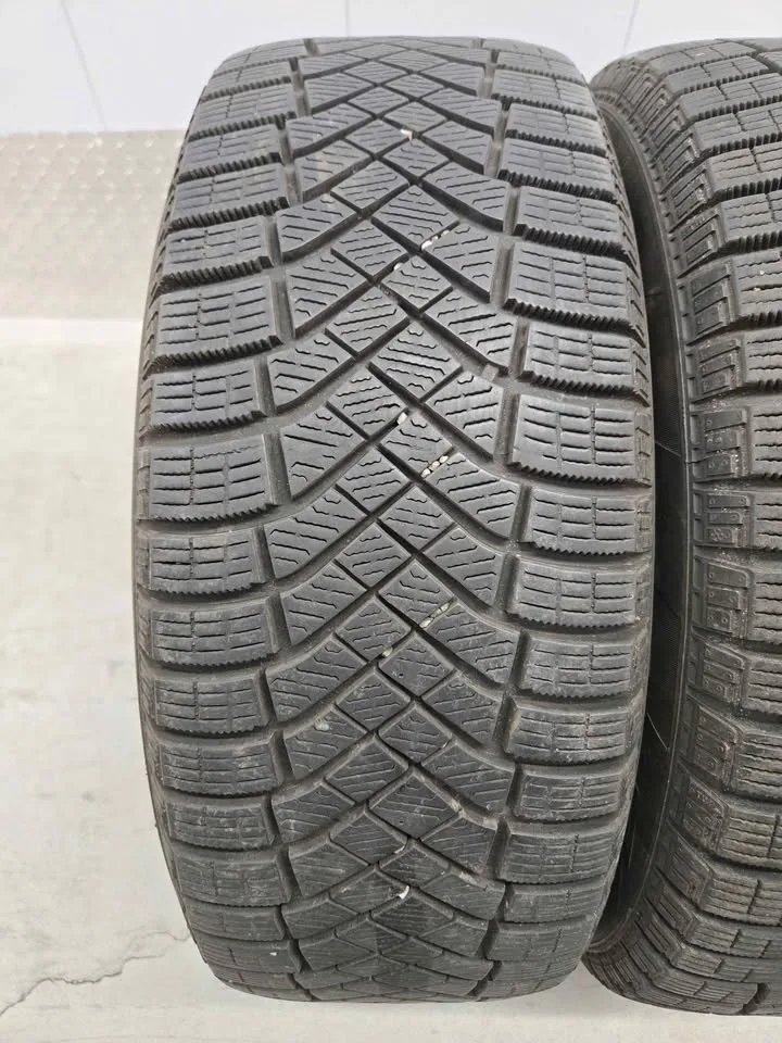 Pirelli Ice Zero Winter Tires- 205/60R16 image indicator(5)