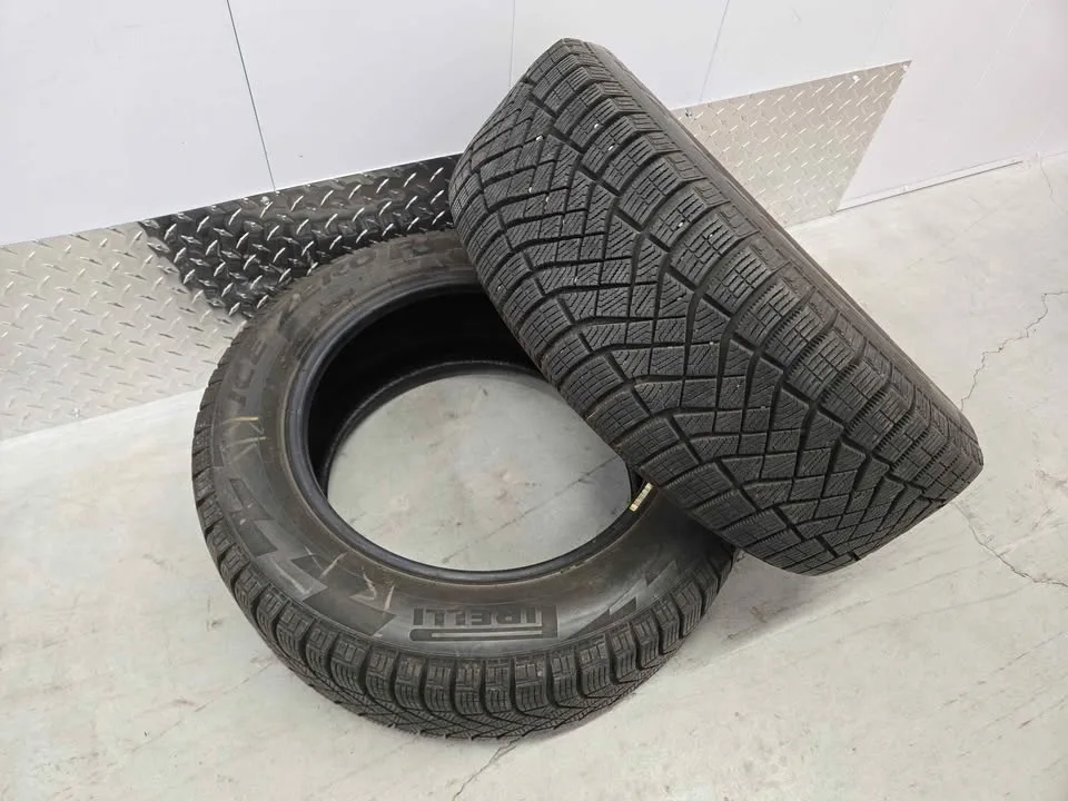 Pirelli Ice Zero Winter Tires- 205/60R16 image indicator(8)