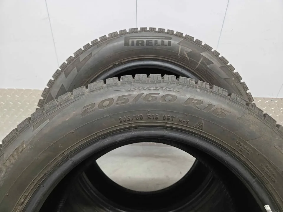 Pirelli Ice Zero Winter Tires- 205/60R16 image indicator(10)