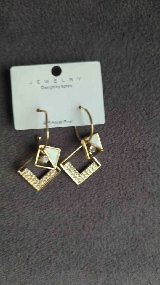 Brand New Women’s Earrings – Multiple Styles Available ✨ - photo 4