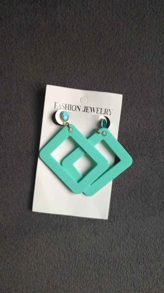 Brand New Women’s Earrings – Multiple Styles Available - photo 5