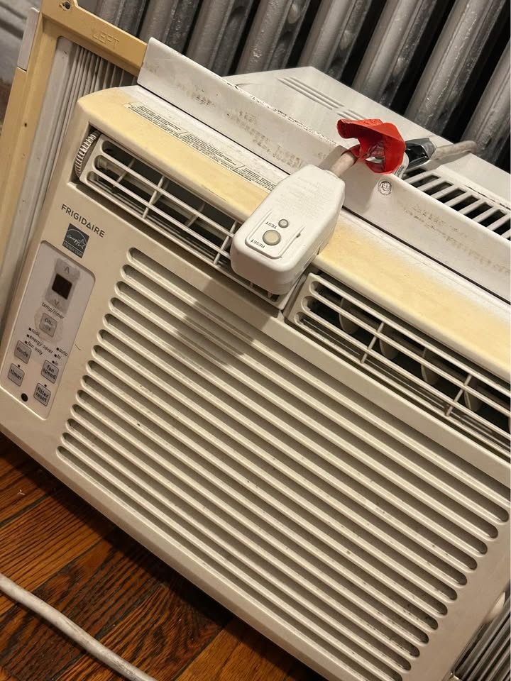 🔥Summer Deal!🔥 Buy an Air Conditioner, Get a Free Fan! 🌀❄️ - photo 3