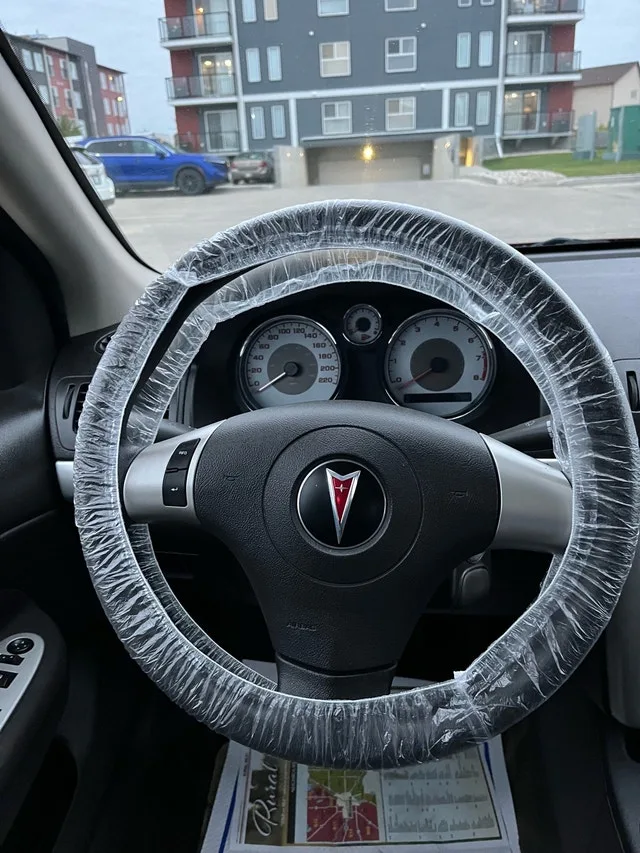 2009 PONTIAC G5!!! SUPER LOW KMS!!! FRESH SAFETY!!! image indicator(10)