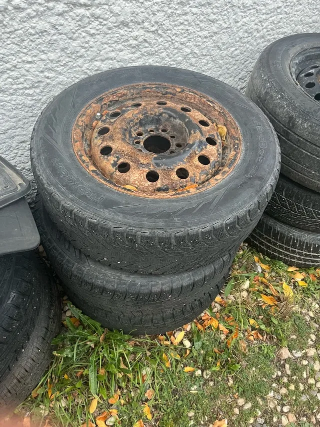 195 65 R15 Three Winter Tires On Rims