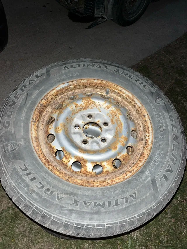 225 70 R16 Winter Tires On Rims image indicator(3)