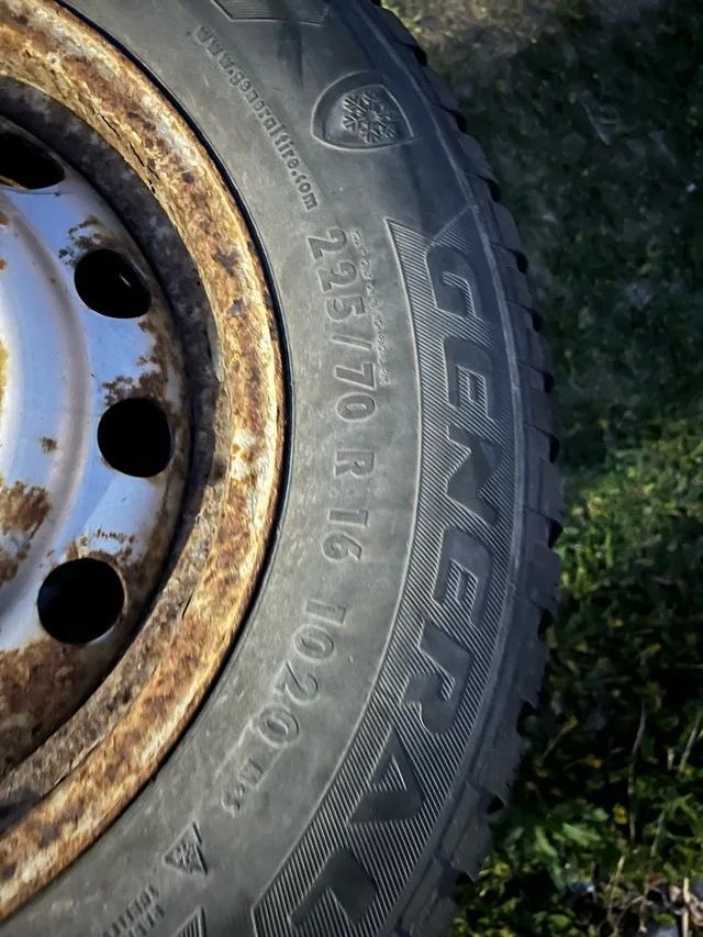 225 70 R16 Winter Tires On Rims image indicator(5)