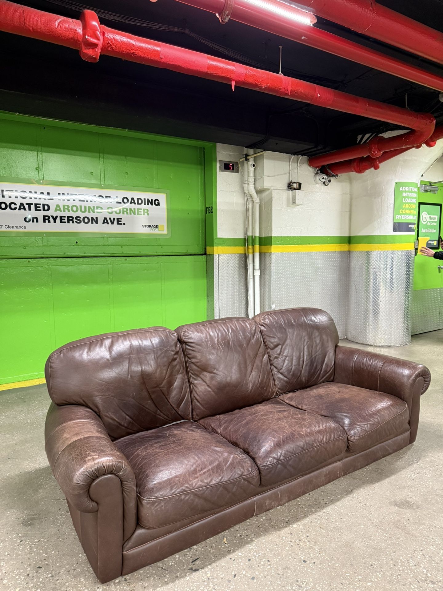 Distressed Brown Leather Sofa - 3 Seater (Natuzzi Style) - photo 5
