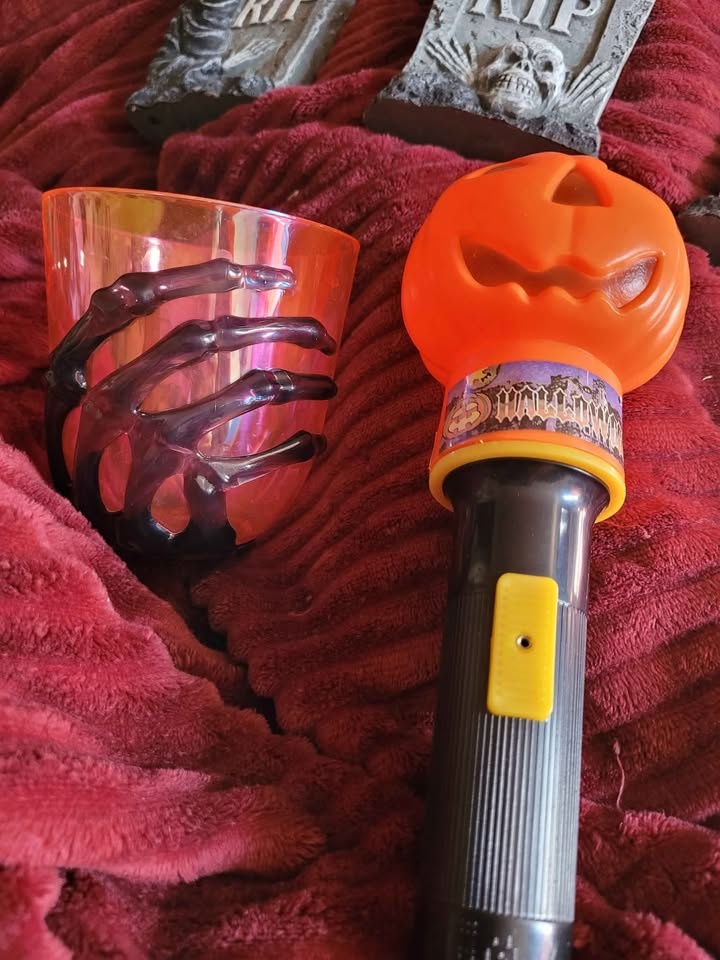 HALLOWEEN LOT 3 TEA LIGHT HOLDERS,3 HEAVY REST IN PEACE HEAD STO - photo 5