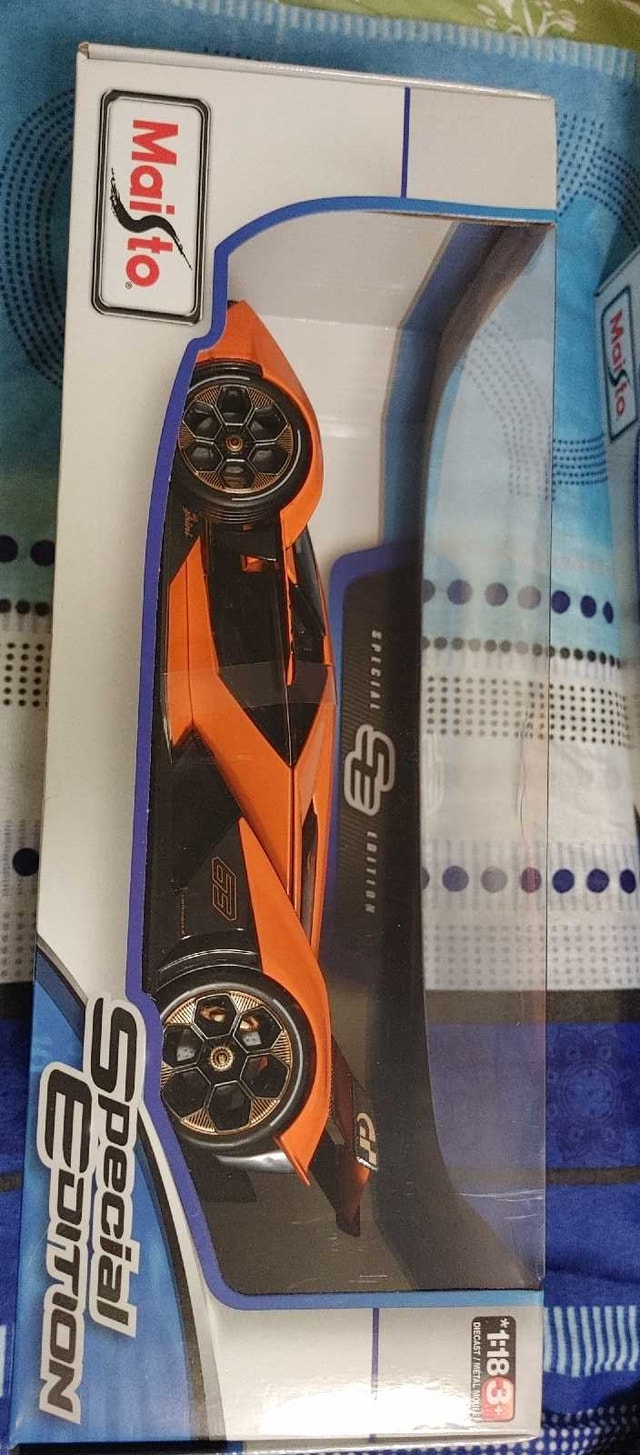 Maisto Diecast Car