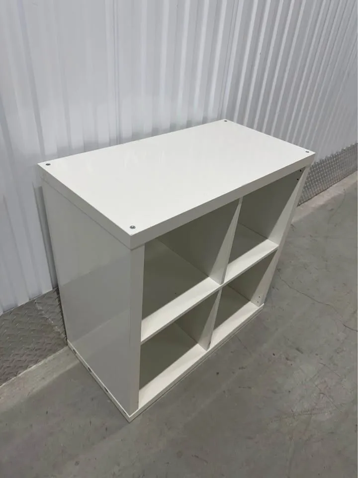 2 x 2 IKEA white high gloss kallax shelf unit image indicator(10)