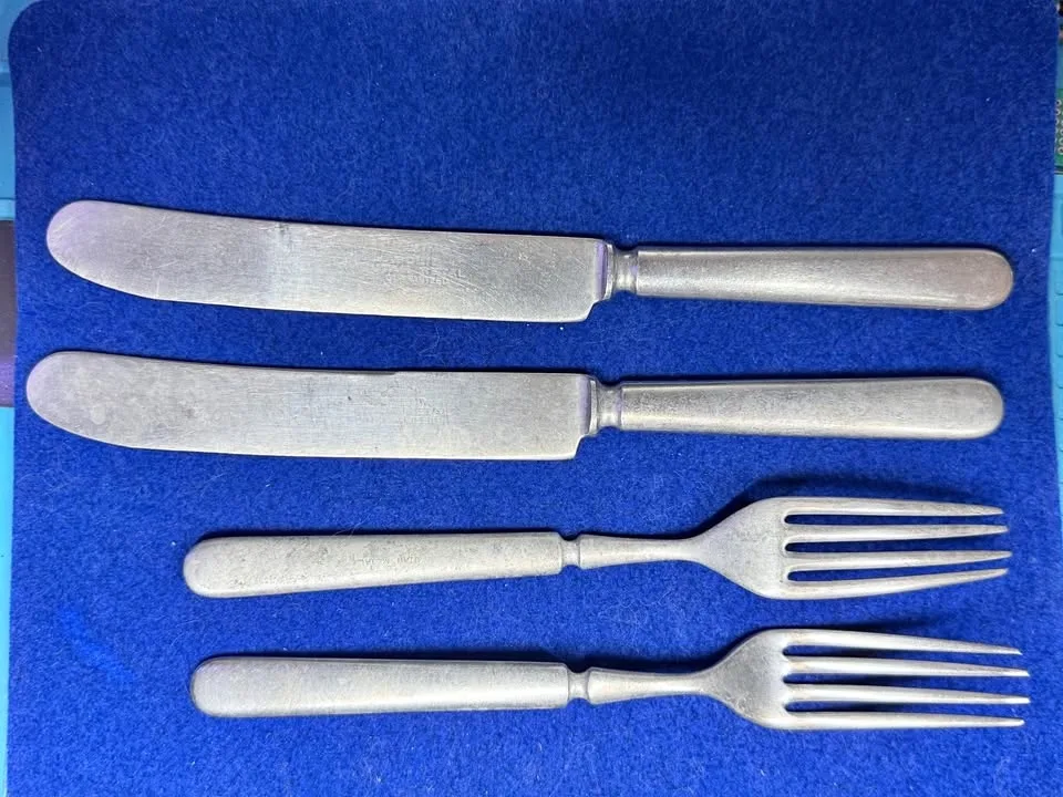 Antique flatware 4pcs 1940’s