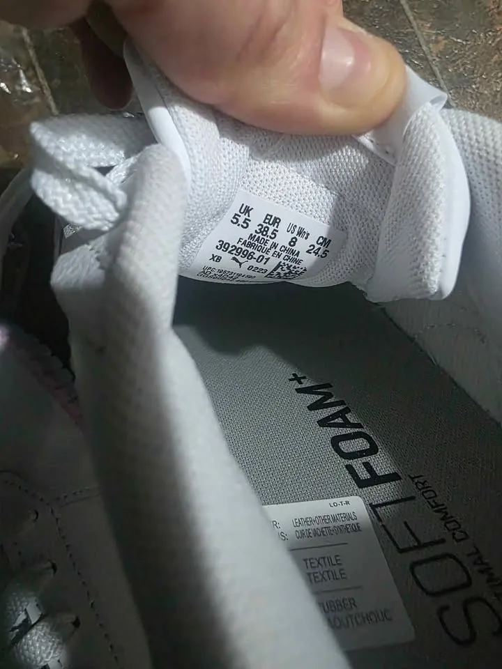 Womens Puma Carina Gradient 2.0 Sneakers Shoe Size 8 image indicator(3)